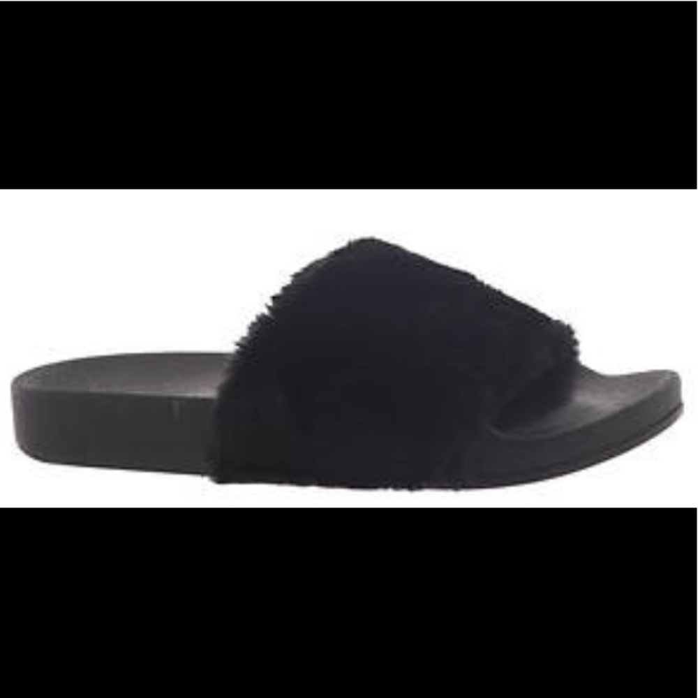 Madden Girl Fancy-F Slide Shoe